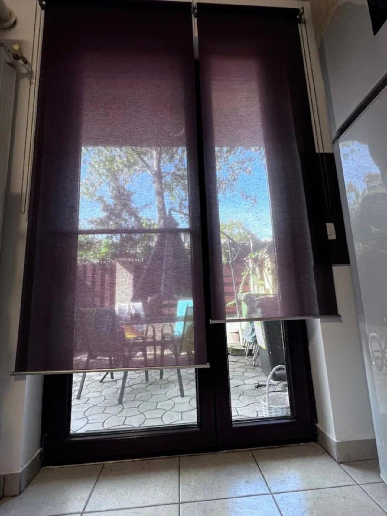Vila Luminoasa Cu Curte Privata Boekarest Buitenkant foto